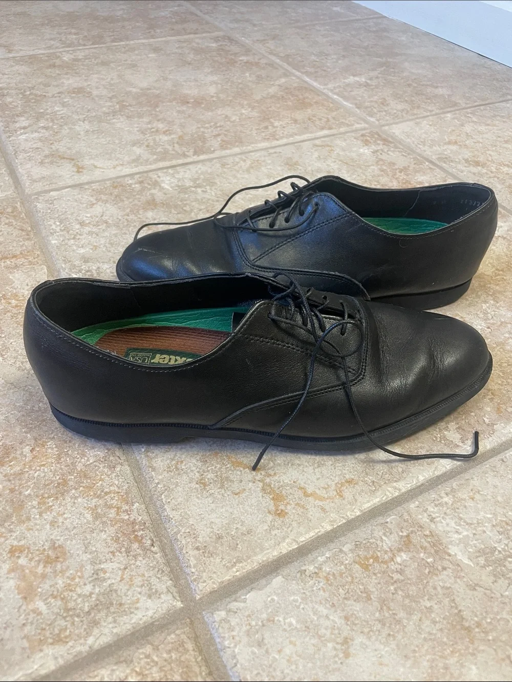 Dexter Black Leather Men’s Derby Shoes with Green Insoles